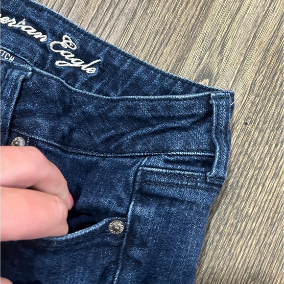 American Eagle Shorts Shortie Dark Wash Stretch Low Rise Denim Blue Size 4 - Picture 3 of 7